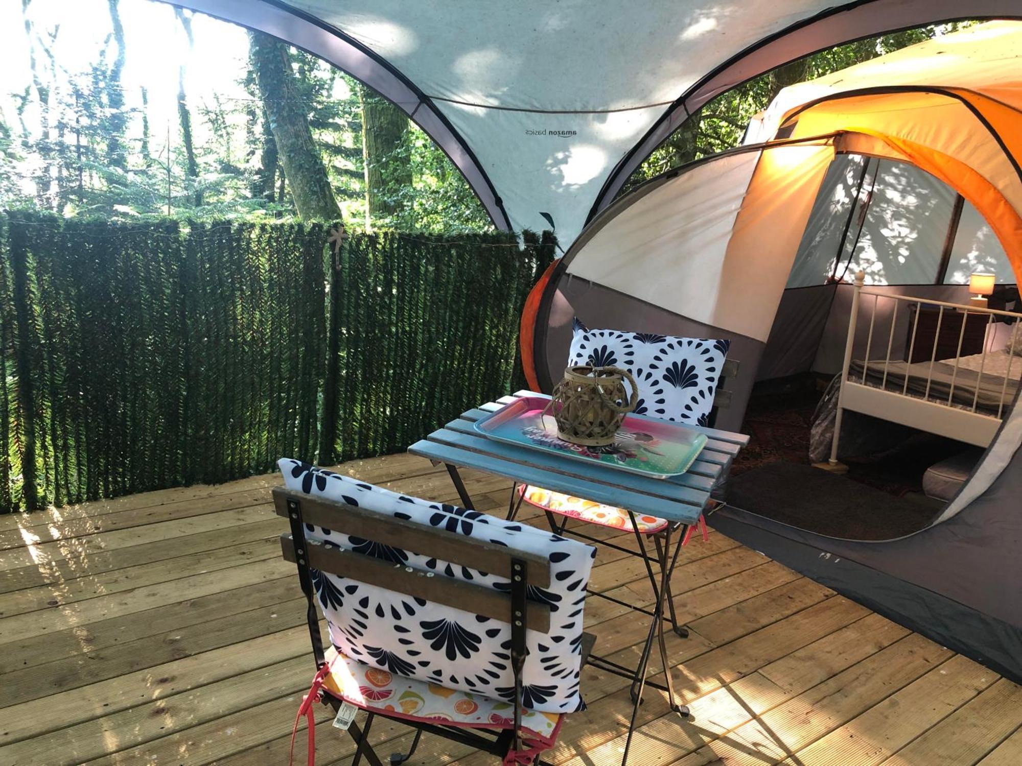 Camping Au Lac Du Drennec Glamping Tent Commana Exterior foto